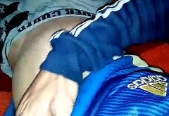 Hetero Enga&ntilde_ado Tocandose / Straight Tricked Colombian touching Himself