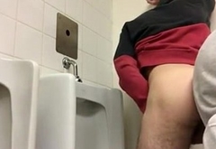 2 guys fuck in public toilets