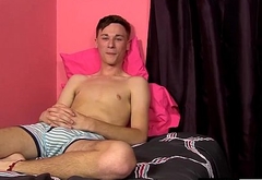 Californian twink strokes his hard cock for the cam